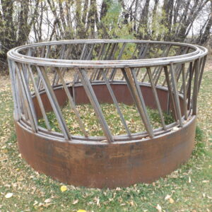 Skirted Cattle Feeder